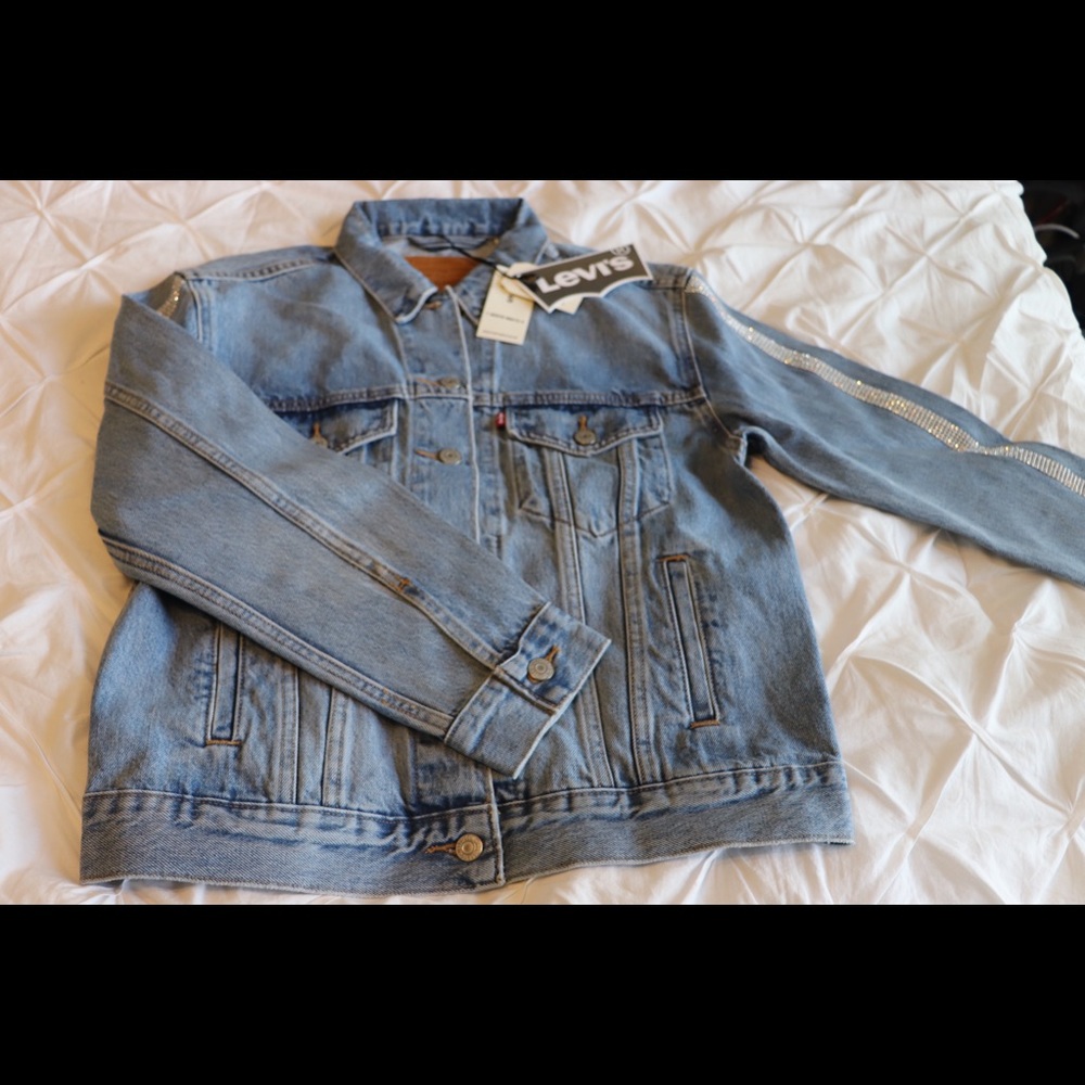 Levi’s women’s trucker jacket /embellished sleeves - Picture 11 of 15